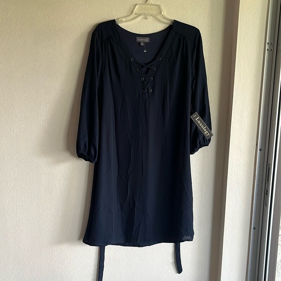 Luxology Dresses & Skirts - Cute navy blue dress